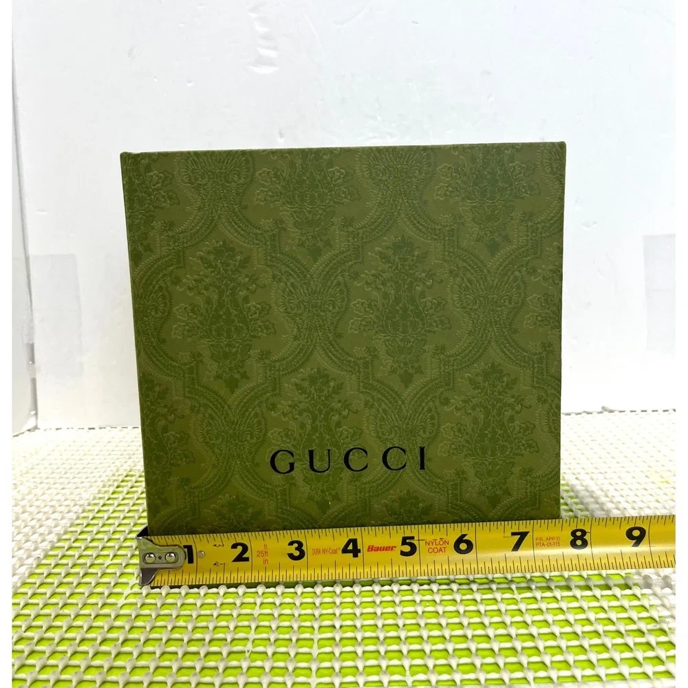 Gucci Olive Green Decorative Textured Gift Box 7.5x7.5x3 in good condition